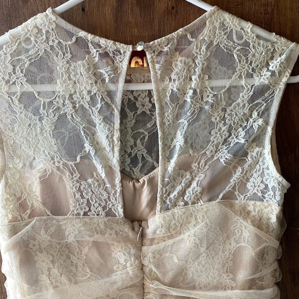 EN CREME Ruched LACE DRESS S - Picture 4 of 6